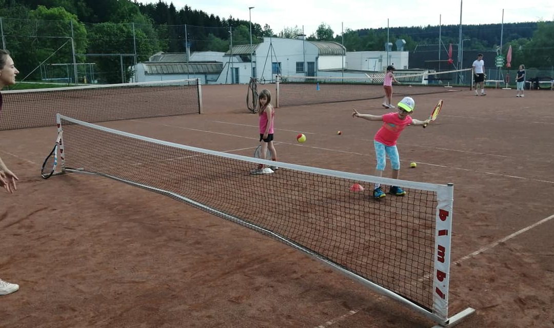 Tenniskurs für Kinder und Jugendliche Sommer 2022